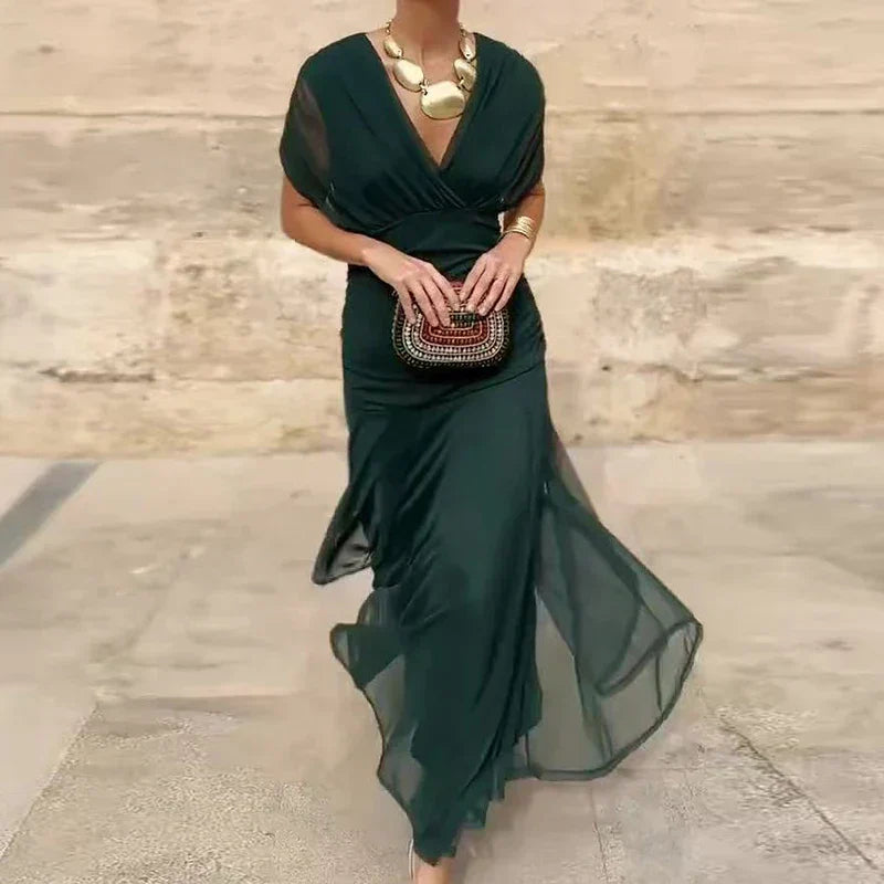 Ilona - Elegáns V nyakú ruha