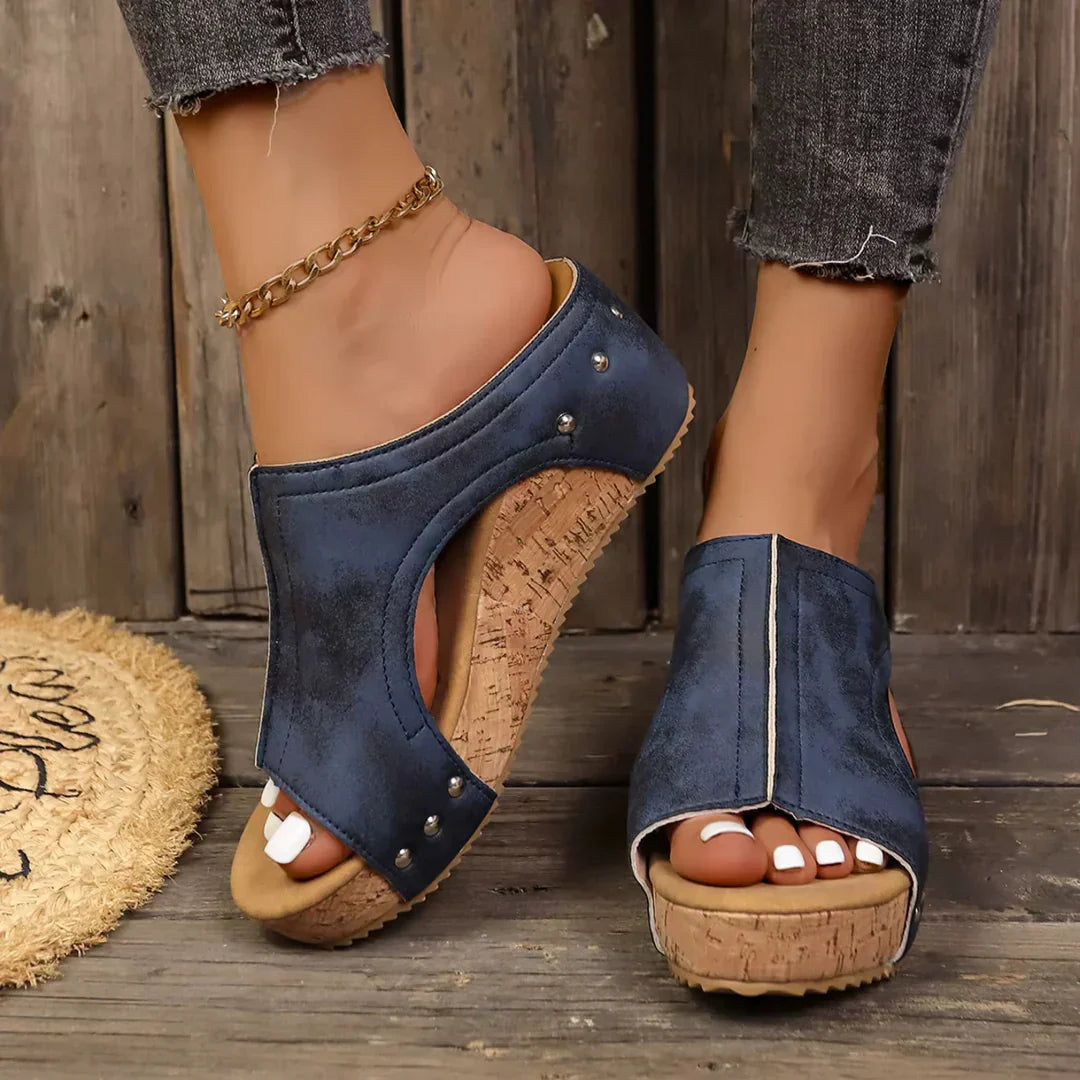 Eszter - Lumi Stud Wedges