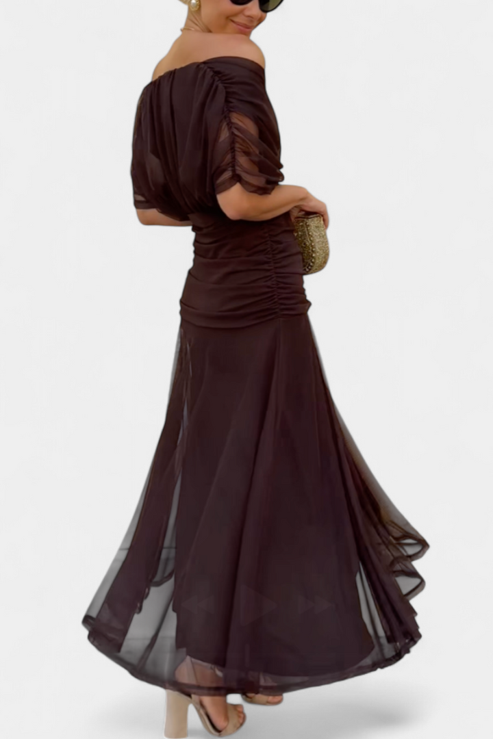 Ilona - Elegáns V nyakú ruha