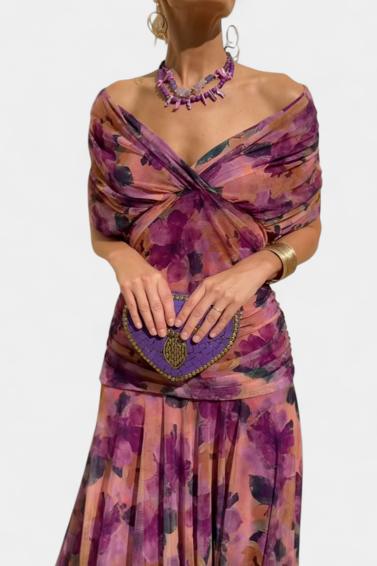 Ilona - Elegáns V nyakú ruha