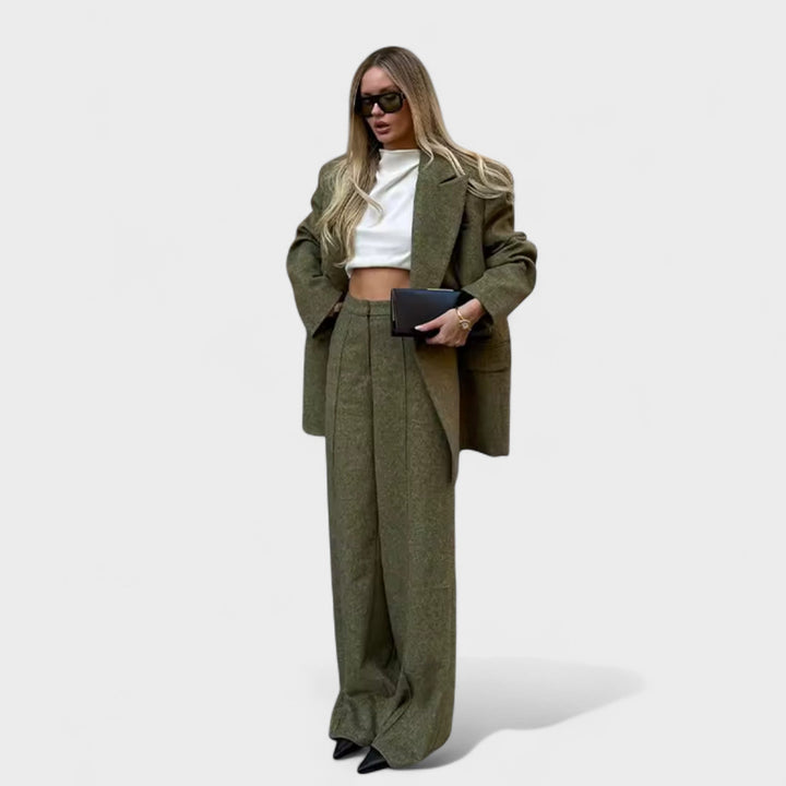 Erika - Elegáns városi öltözet