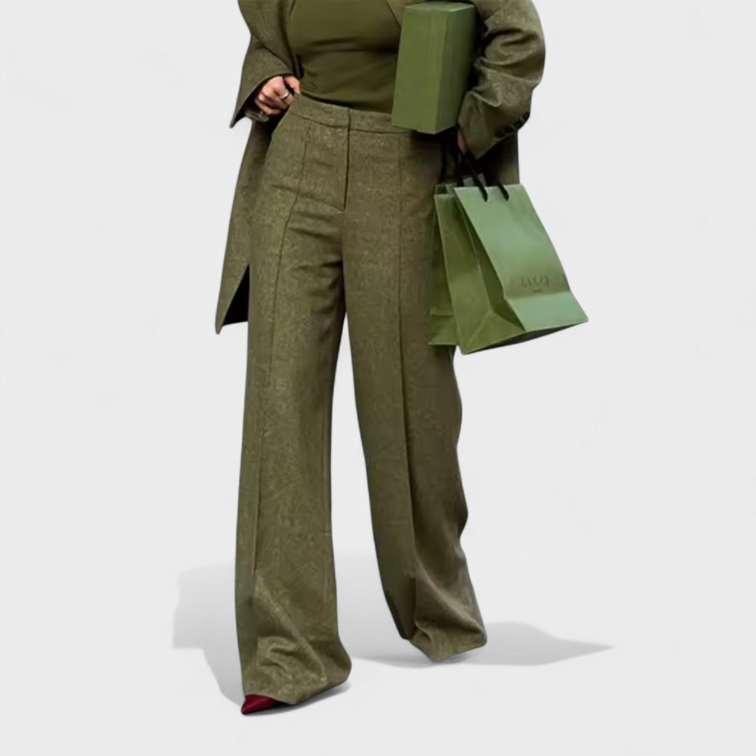 Erika - Elegáns városi öltözet